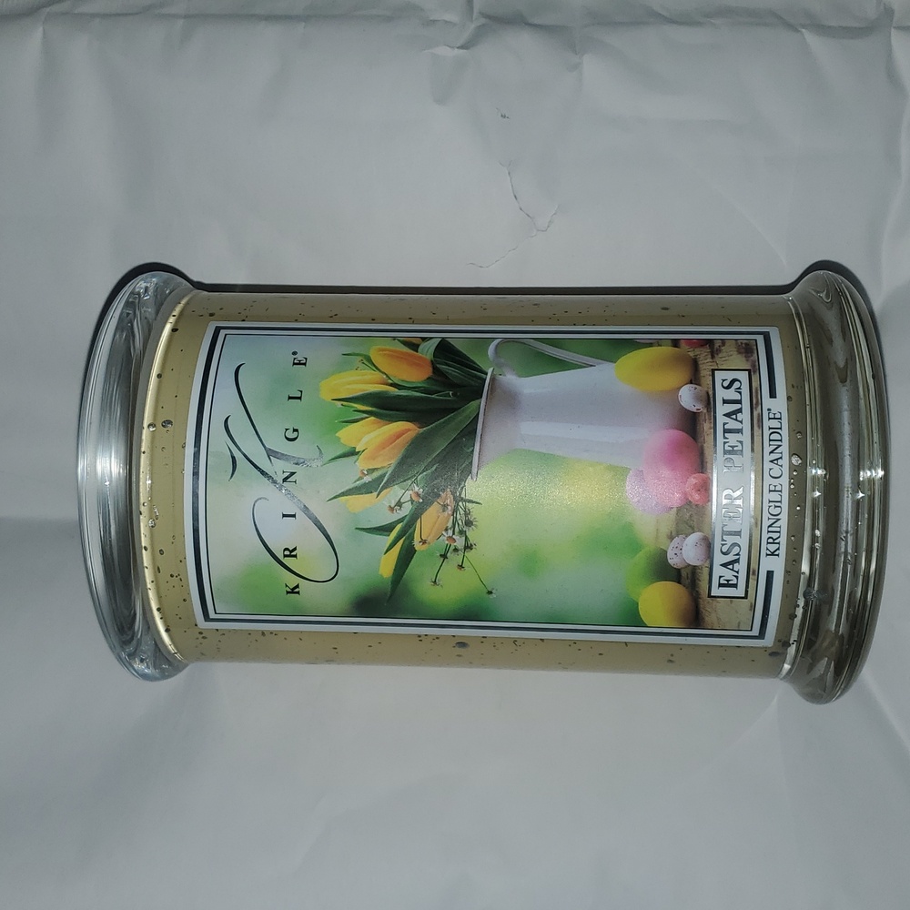 Kringle Yankee Candle Easter Petals 22oz large new 2 Wick - Picture 2 of 5